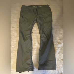 NWOT Burton Snowboarding Pants